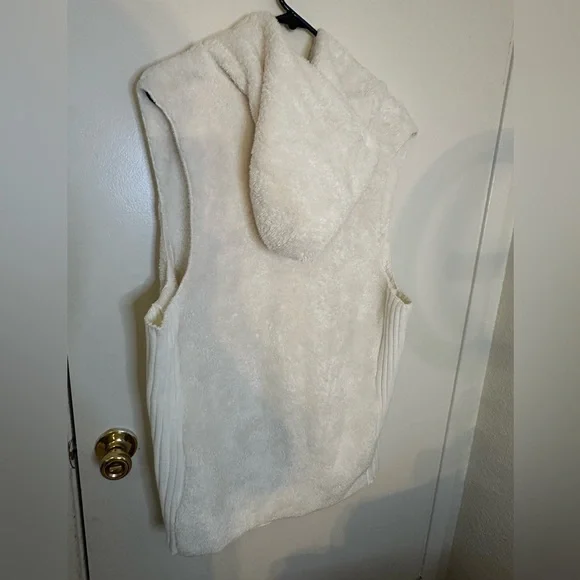 Love Tree Cream Fleece Vest - Picture 4 of 8